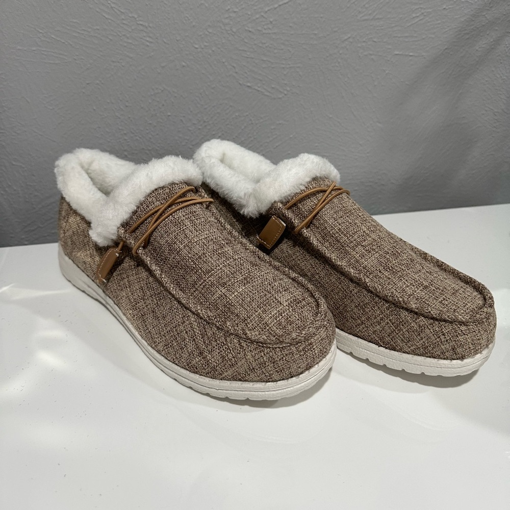 Weiyi Women’s Shoes Size 9.5